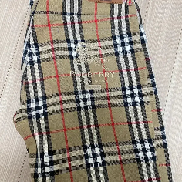 [BUNJANG] Supreme Burberry Collaboration Denim Pants / 슈프림 버버리 콜라보 데님 팬츠