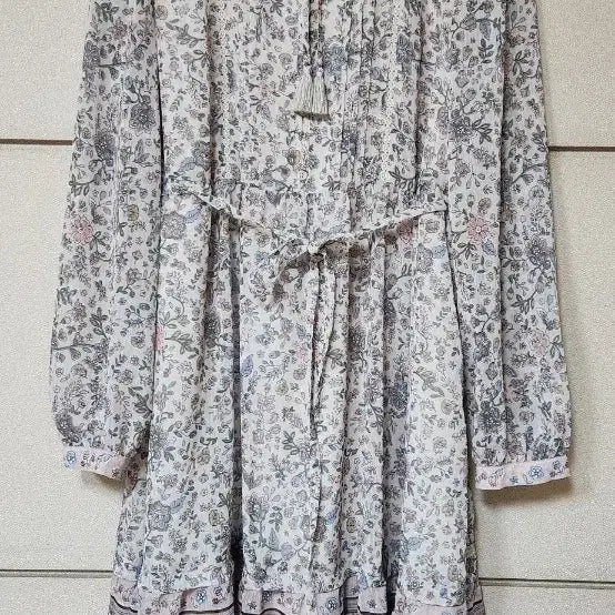 [BUNJANG] Thursday Island Floral Pattern Dress / 써스데이아일랜드 플로럴 패턴 원피스