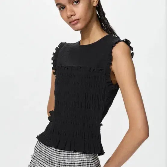 [BUNJANG] Cecilie Bahnsen x Uniqlo Shirring Sleeveless T-shirt Black / 세실리에반센 유니클로 셔링티