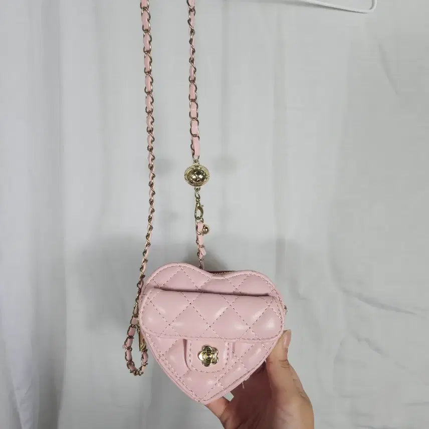 [BUNJANG] Heart Quilting Chain Crossbody Bag / 하트 퀼팅 체인 크로스백