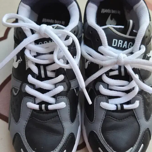 [BUNJANG] Le Coq Sportif Dragon Black/Gray Sneakers / 르꼬끄 스포르티브 드래곤 블랙/그레이 230