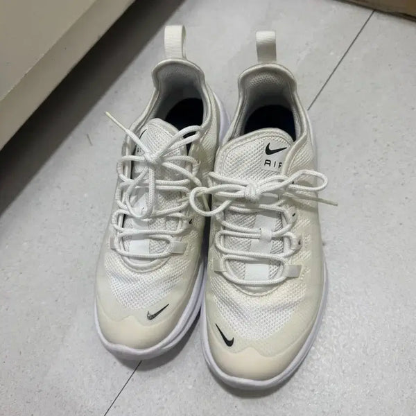 [BUNJANG] Nike Running Shoes AH5223-100 (Size 210) / 나이키 런닝화 AH5223-100(사이즈 210)