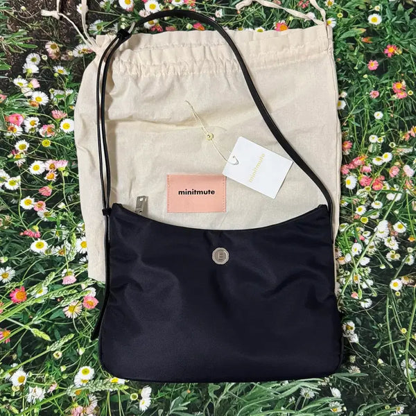 [BUNJANG] Minuitmuse Clo Soft Silver Black Bag / 미닛뮤트 클로 소프트 실버 블랙