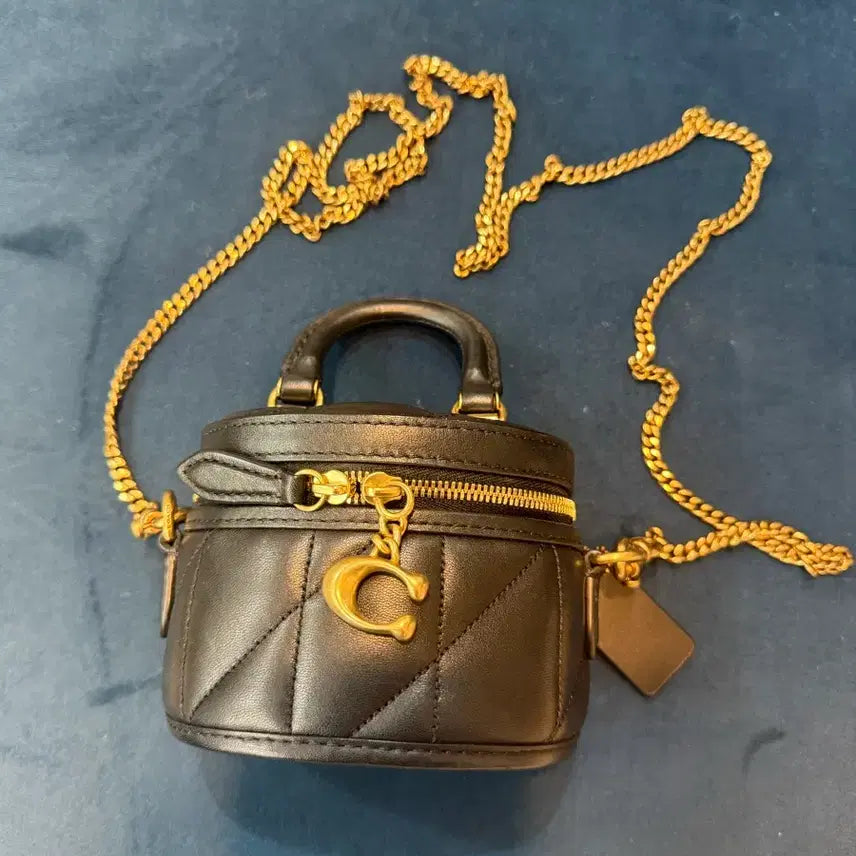 [BUNJANG] Coach Quilted Crossbody Bag / 코치