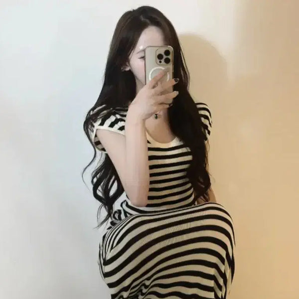 [BUNJANG] Striped Knit Two-Piece Set: Short Sleeve Top & Maxi Skirt / (원가 4.7 세트) 반팔+롱 맥시스커트 스트라이프 얇은 니트 투피스