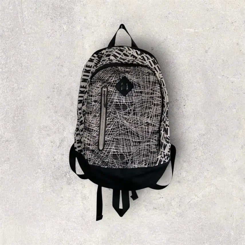 [BUNJANG] Nike Cheyenne Solid Backpack Black / 나이키 샤이엔 솔리드 백팩 (B330)