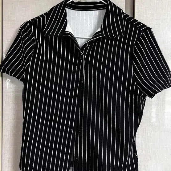 [BUNJANG] Black Stripe Stretch Shirt / 스트라이프 셔츠 블랙 쫀쫀 출근룩