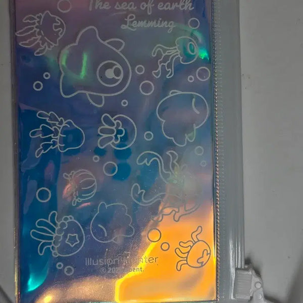 [BUNJANG] Isekai-d Neko-chan's Misunderstanding Hunter Mini Hologram Pouch / 이세계착각헌터 이착현 미니 홀로그램 레밍 파우치