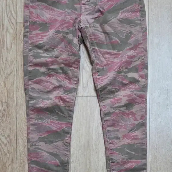 [BUNJANG] Levi Strauss Women's Jeans Size 30 / 미사용 리바이스 스트라우스 여성용 청바지  30사이즈  (줄자사진 참고)