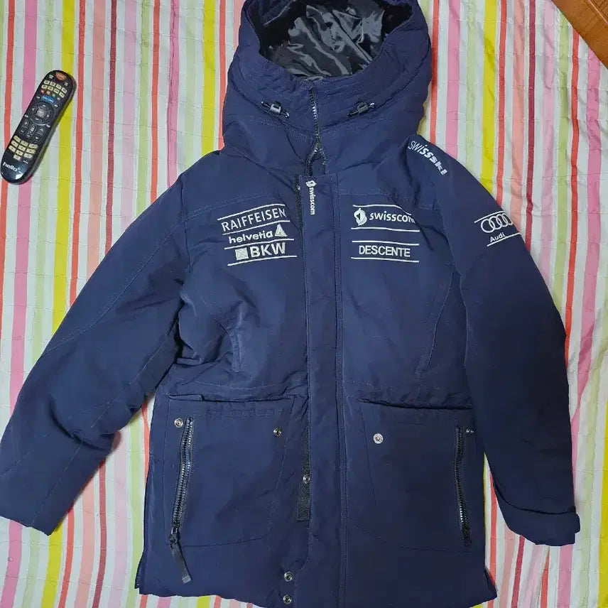 [BUNJANG] Descente Swiss Team Padded Jacket - Size S (90) / 데상트 스위스팀 패딩 s 90사이즈 팔아요