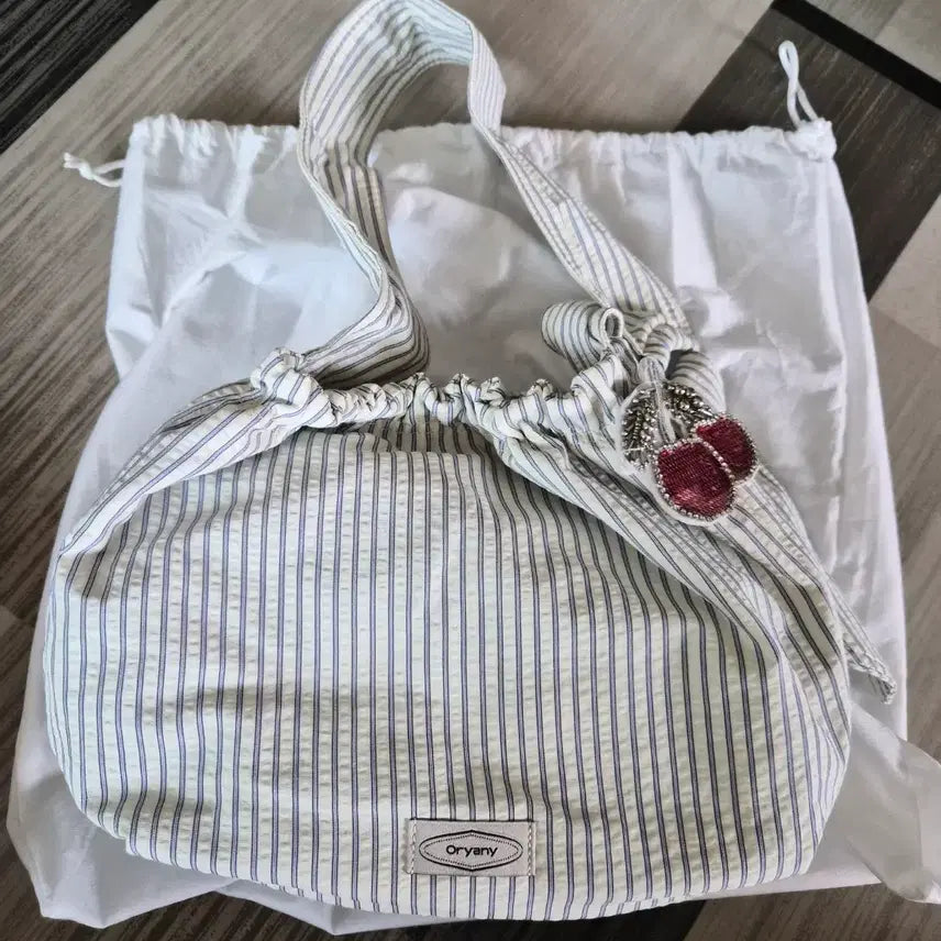 [BUNJANG] Oryany Tambourine Shoulder Bag / 오야니 탬버린 숄더백