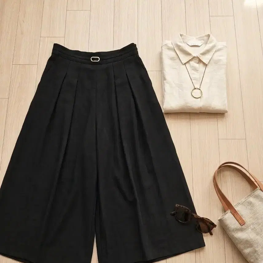 [BUNJANG] Black Wide Pin Tuck Pants (Skirt Style) / 55] 고급스러운 블랙 와이드 핀턱 팬츠 (총장 78 / 치마바지 스타일