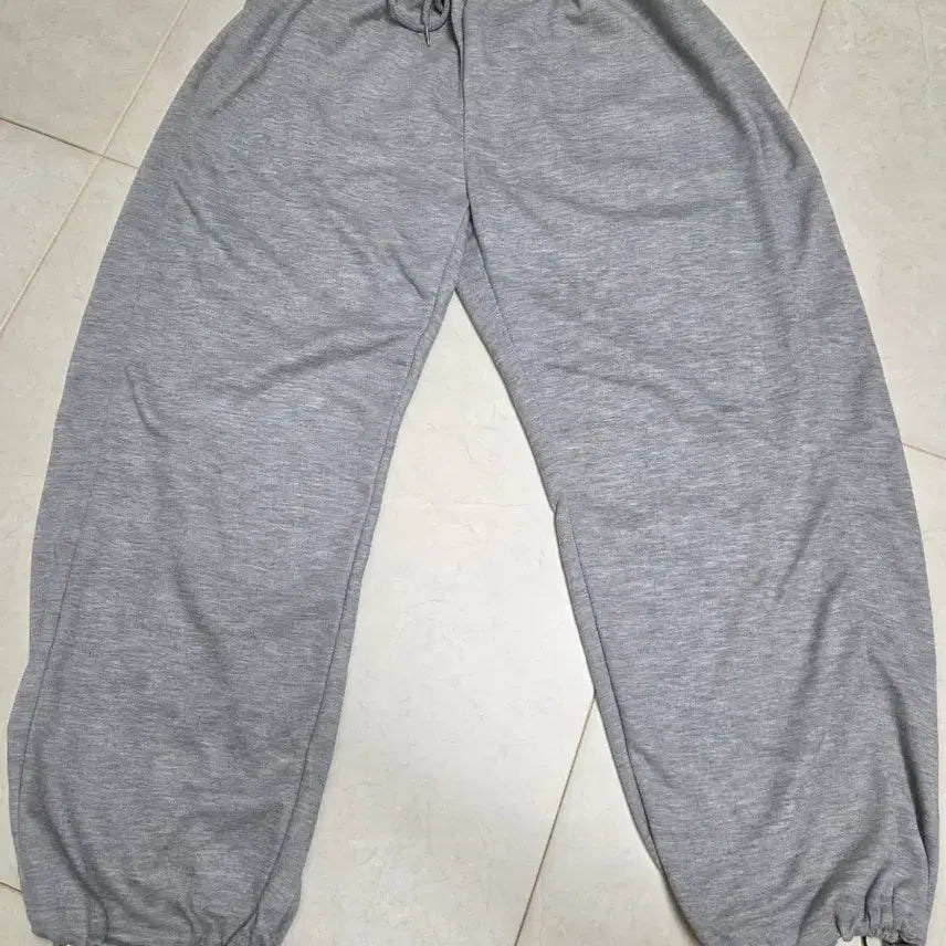 [BUNJANG] W.MODS Curved Jogger Sweatpants Grey / W.MODS 커브드 조거 스웻팬츠