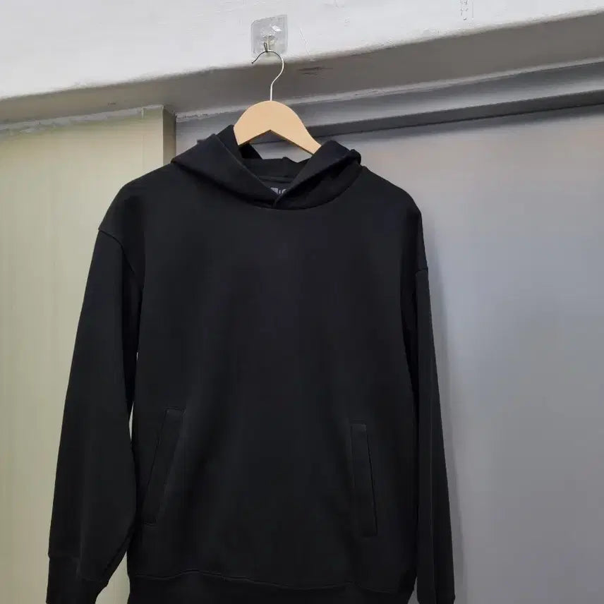 [BUNJANG] Uniqlo Black Oversized Hoodie (Size M) / 유니클로 후드티 M