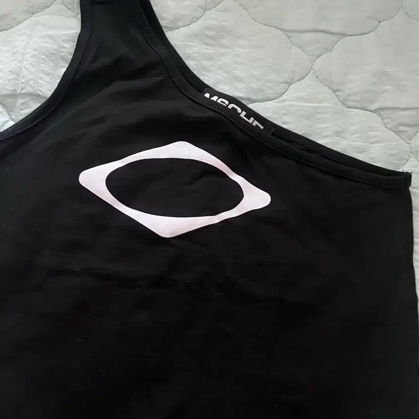 [BUNJANG] Mischief One-Shoulder Tank Top (S) / 미스치프 원숄더 나시 S