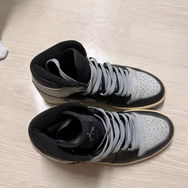 [BUNJANG] Nike Air Jordan 1 Mid Black Grey Smoke Sneakers / 에어조던1 미드 블랙 그레이 스모크 조던 1 나이키