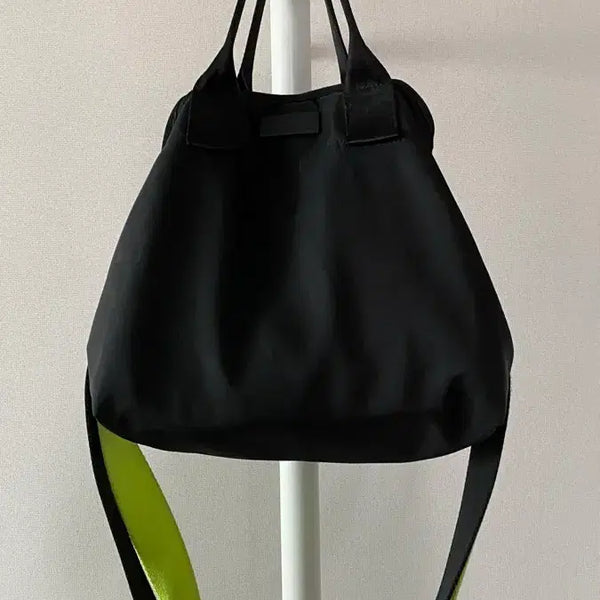 [BUNJANG] KUHO Nylon Two-Strap Bag / 구호 나일론 투스트랩 가방