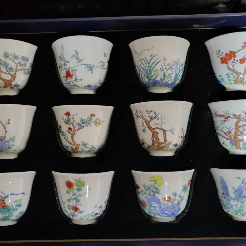 [BUNJANG] Qing Dynasty Kangxi Period 'Huaxinbei' Set of 5 Celadon Porcelain Cups / 강희12화신배 오채도자기 (대청강희년제)중국도자기
