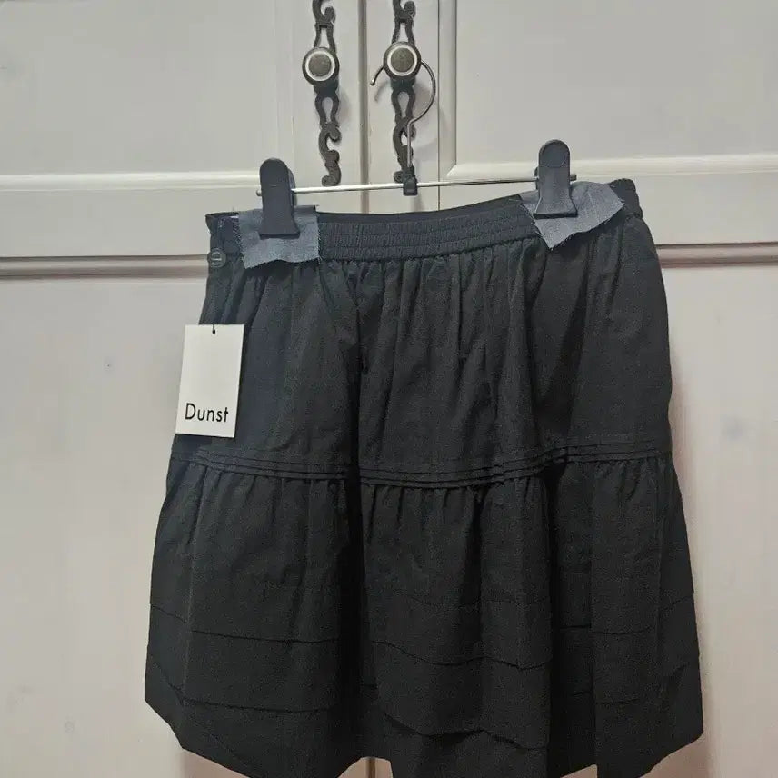 [BUNJANG] Dunst Mini Full Skirt Black / 새제품 던스트 미니 풀 스커트 블랙
