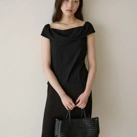 [BUNJANG] Well Known Eve Off-Shoulder Blouse / 웰노운 이브 오프숄더 블라우스 eve offshoulder blouse