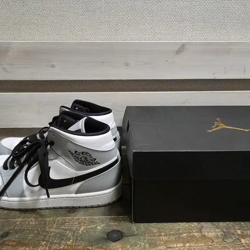 [BUNJANG] Air Jordan 1 Mid Grey US 10 / 조던 1 미드 그레이 280