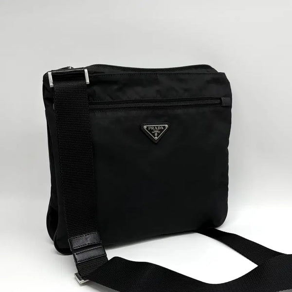 [BUNJANG] Prada Nylon Triangle Logo Messenger Bag Crossbody Black / 프라다 나일론 삼각로고 메신저백 크로스백 블랙