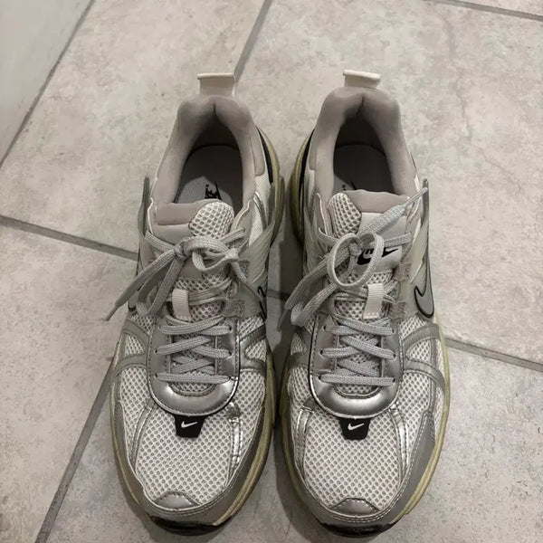 [BUNJANG] Nike V2K Run Sneakers / 나이키 v2k 운동화