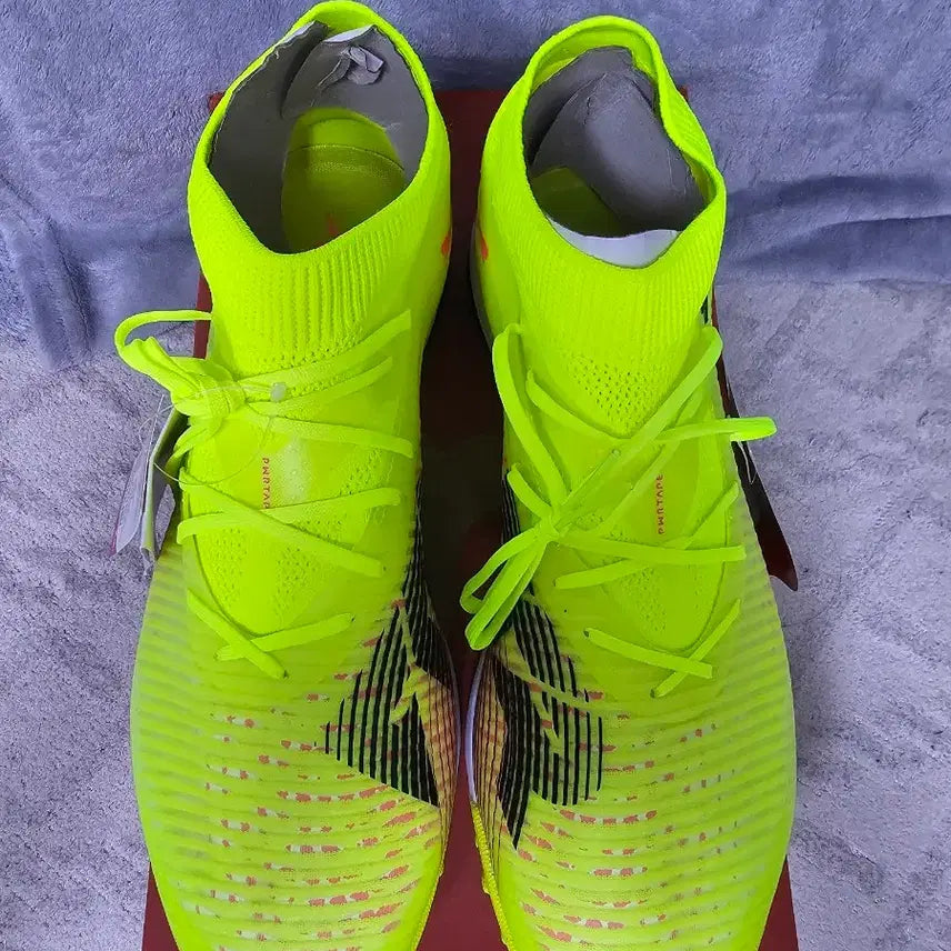 [BUNJANG] Puma Future 8 Pro Cage Fluorescent 275mm Futsal Shoes / 푸마 퓨처8 프로 케이지 형광 275mm
