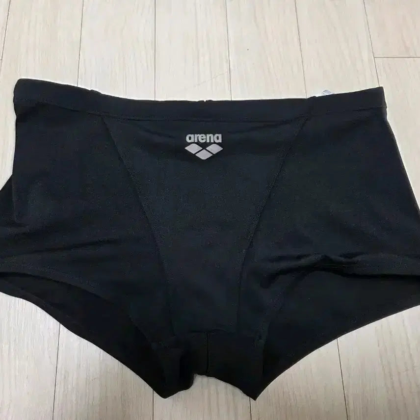 [BUNJANG] Arena Men's Black Short Boxer Swimsuit / 아레나 수영복 숏사각 블랙