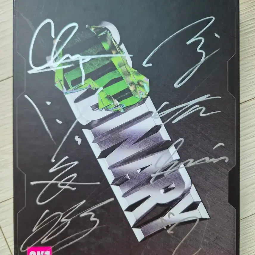 [BUNJANG] Stray Kids MANIAC Oddinary Autographed Unreleased Album / 스트레이키즈 매니악 오디너리 Oddinary 친필 싸인 비매 앨범
