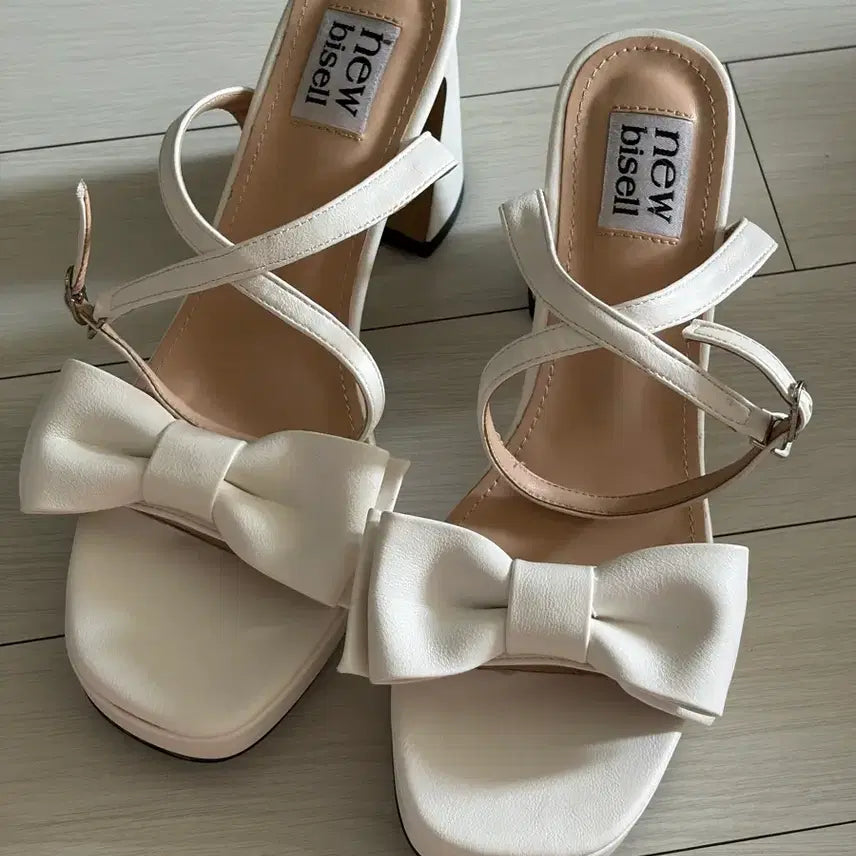 [BUNJANG] Ribbon Strap Sandals White 9cm Heel / 리본 스트랩 샌들화이트 9cm