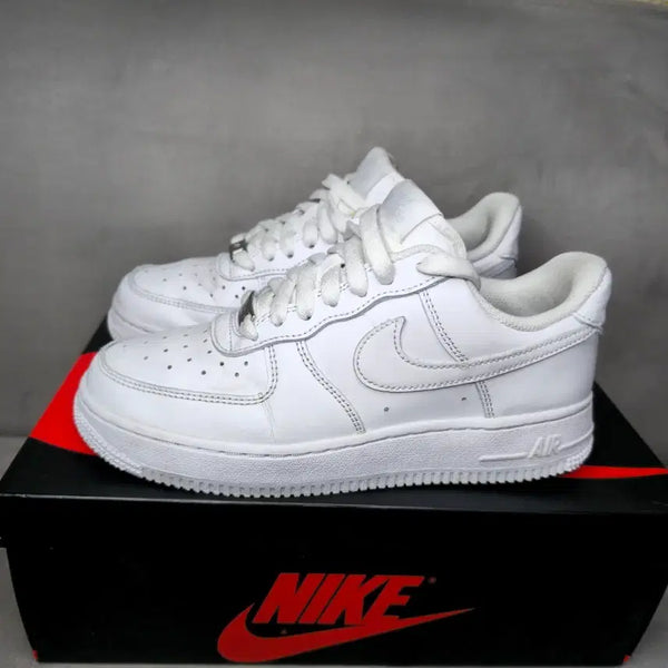 [BUNJANG] Nike Air Force 1 Sneakers (240) / 나이키 에어포스 1 운동화 (240)