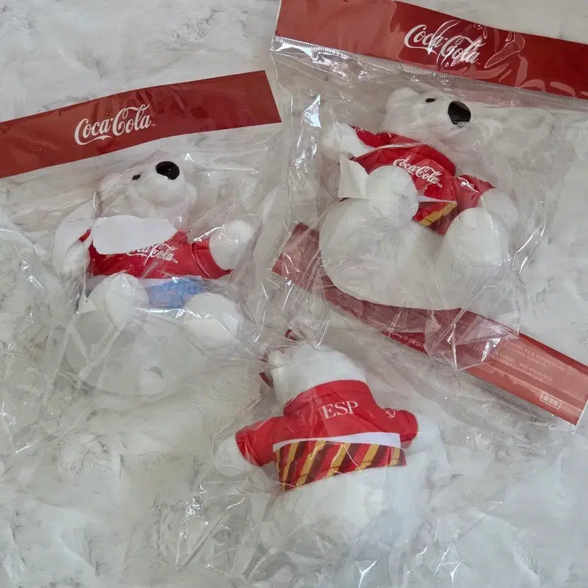 [BUNJANG] Coca-Cola Polar Bear Plush Keychain (Spain, Argentina) / 폴라베어 인형 키링 코카콜라 북극곰 인형