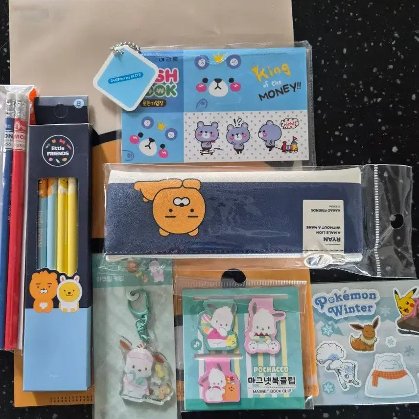 [BUNJANG] Kakao Friends Pen Pouch, Pokemon Stickers, Sanrio Keychain Set / 카카오프렌즈 펜 파우치 / 포켓몬 스티커 / 산리오 키링