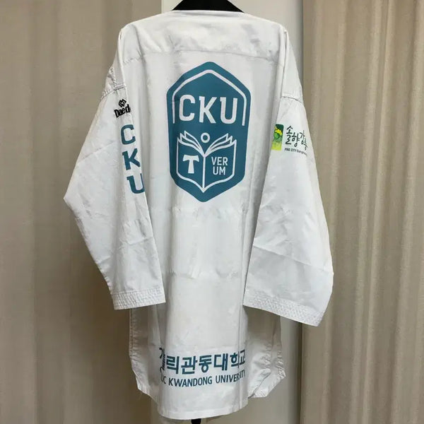 [BUNJANG] Catholic Kwandong University Taekwondo Uniform Size 200 / 가톨릭관동대 태권도 도복 200