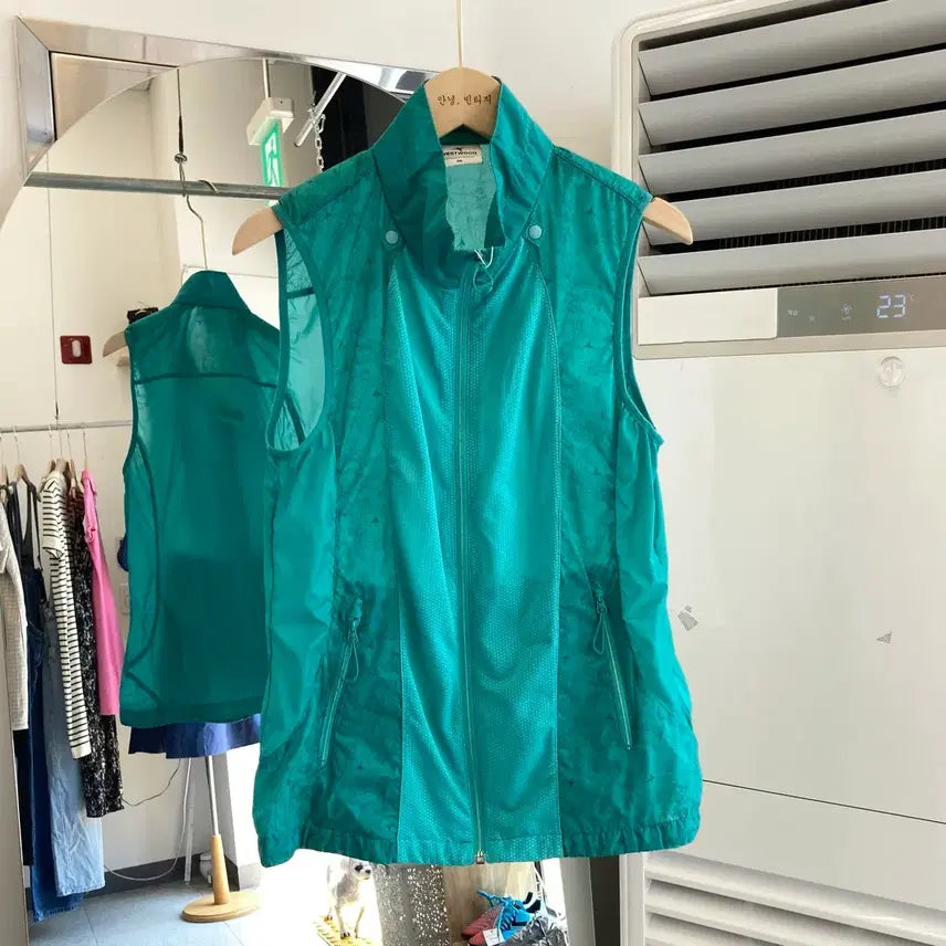 [BUNJANG] West Wood Lightweight Hiking Vest S (90) / 웨스트우드 등산조끼 경량조끼 S(90) West Wood Vest