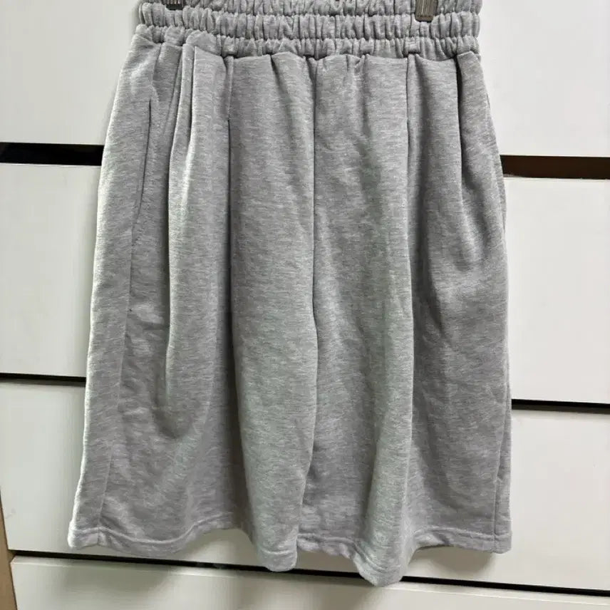 [BUNJANG] Women's Pintuck Shorts (Grey) / 여성 핀턱 반바지