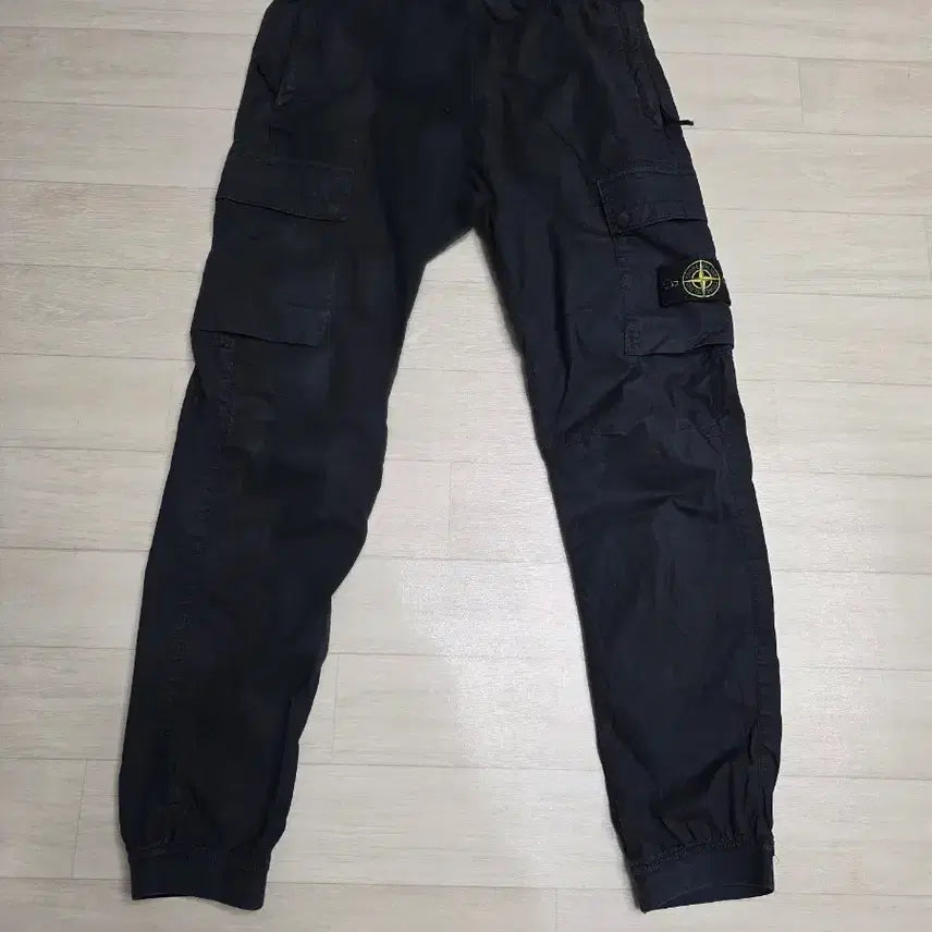 [BUNJANG] Stone Island Cargo Pants Black W31 / 스톤아일랜드 카고 팬츠 블랙 w31(스톤교신가능)
