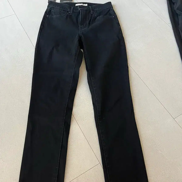 [BUNJANG] Levi's Women's Black Jeans Size 27 / 리바이스 여성 블랙 진 27