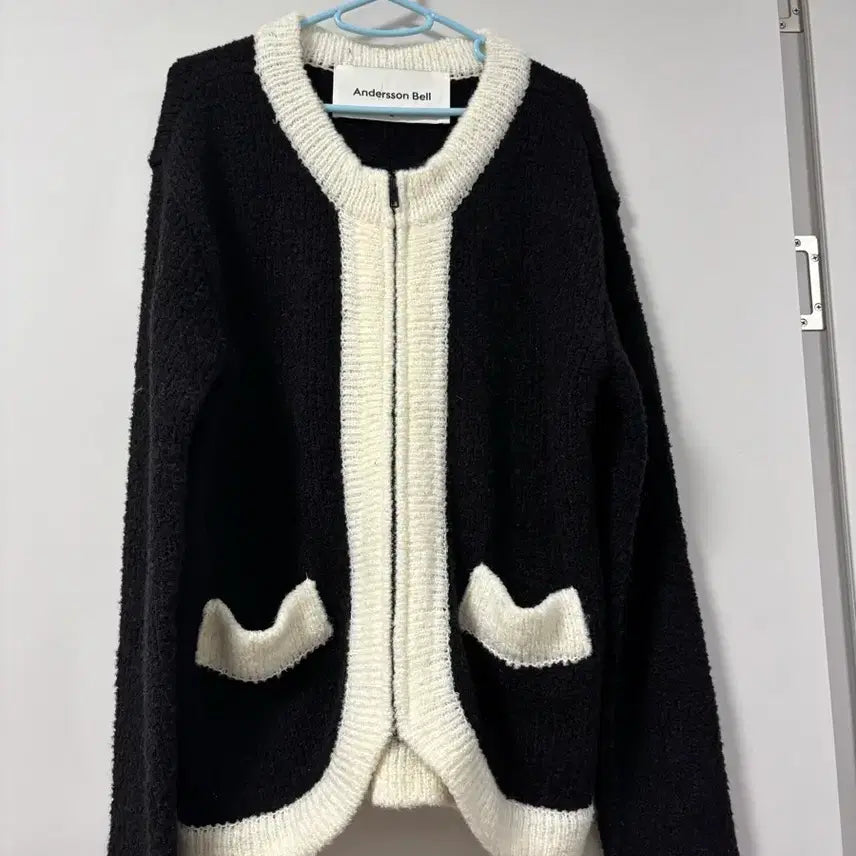 [BUNJANG] Andersson Bell Black & White Knit Cardigan / 앤더슨벨 블랙&화이트 니트 가디건