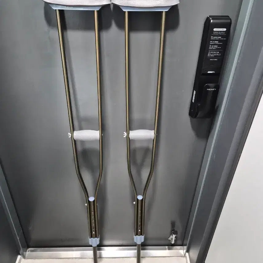 [BUNJANG] Adjustable Adult Crutches for Stable Walking / 목발