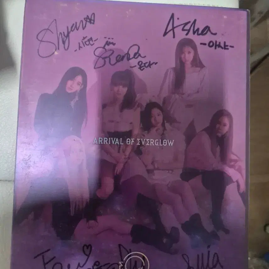 [BUNJANG] Everglow Arrival Of Everglow Autographed CD / 에버글로우 Arrival Of Everglow 사인 CD