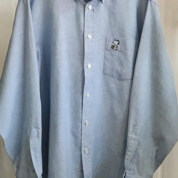 [BUNJANG] Snoopy & Friends 90's Embroidered Light Wash Oxford Shirt / 90'S  SNOOPY & Friends  스누피 자수 연청 옥스퍼드 버