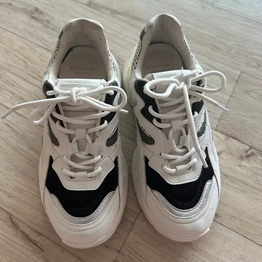 [BUNJANG] SUECOMMA BONNIE Women's Black & White Sneakers / 슈콤마보니 여성 검흰 스니커즈