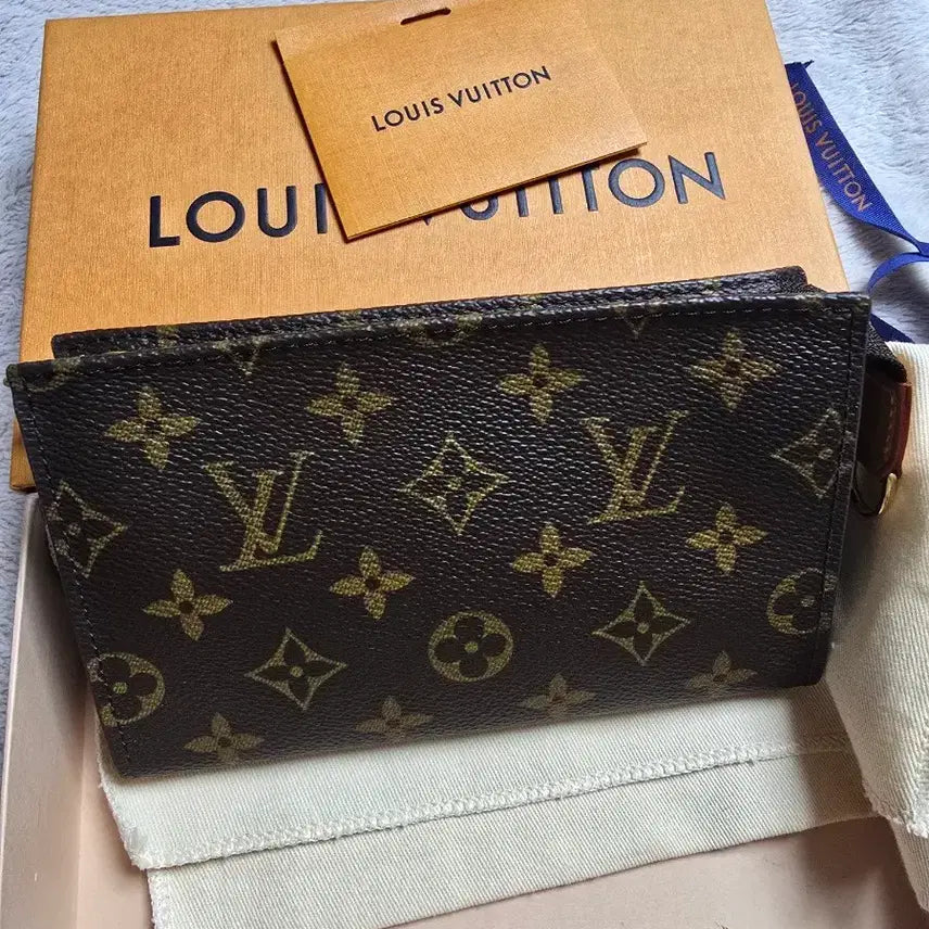 [BUNJANG] Louis Vuitton Monogram Accessory Pouch (Toilet 15 Size) / [정품/풀박스] 루이비통 모노그램 부속 파우치 (토일렛 15급)