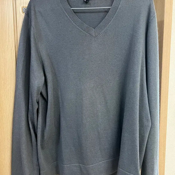 [BUNJANG] Theory Men's Charcoal V-Neck Knit M / 띠어리 남성 차콜 V넥 니트 M
