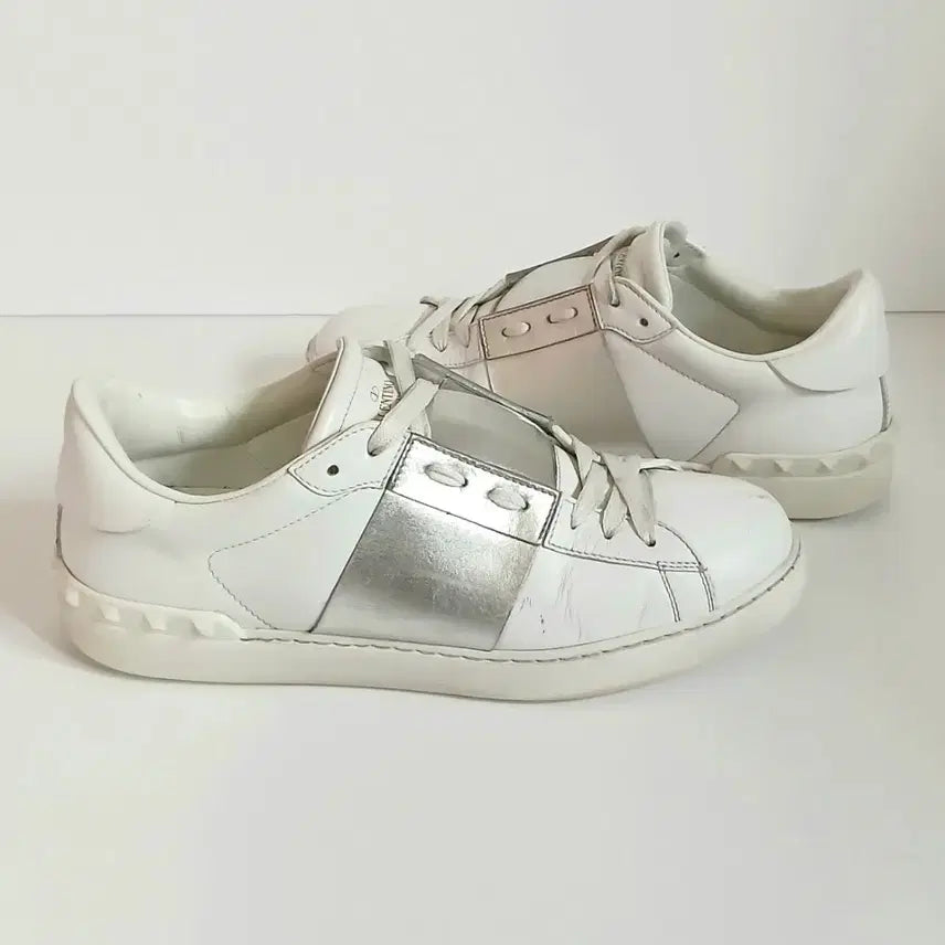 [BUNJANG] Valentino Rockstud Sneakers White Silver Size 43 / 발렌티노 락스터드 스니커즈 화이트 실버:43