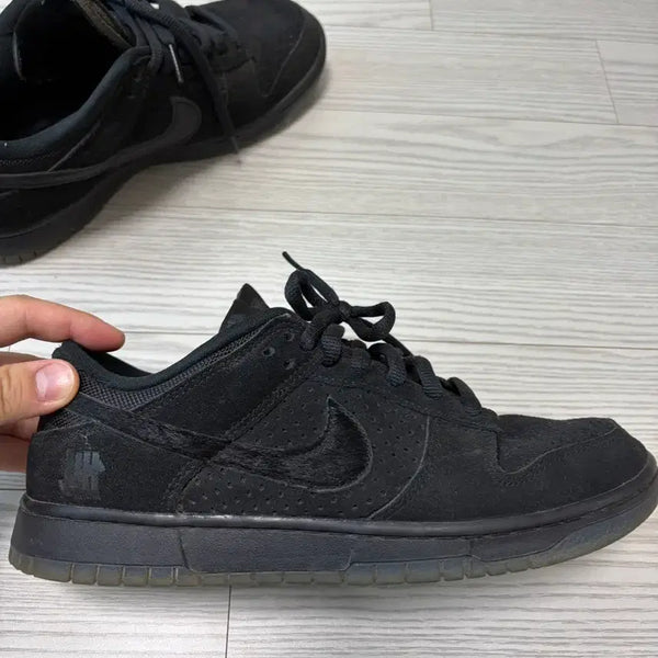 [BUNJANG] Nike x Undefeated Dunk Low SP 'Black' US 9 / 나이키 x 언디핏 덩크 로우 SP 올블랙 270