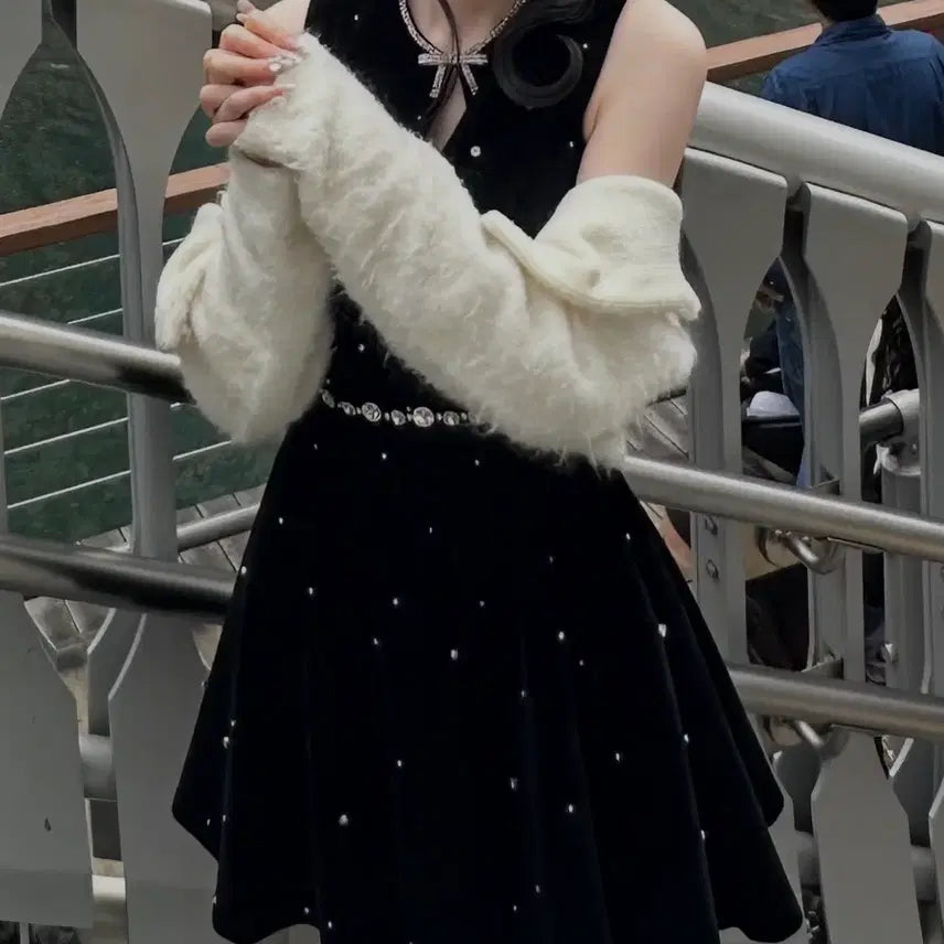 [BUNJANG] Bijoux Embellished Black One-Piece Dress / 생일상 스나계 참전복 원피스 드레스 비쥬 블랙