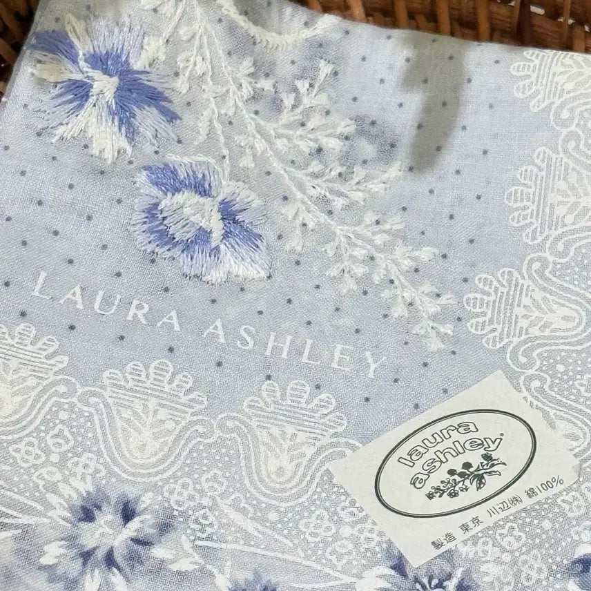[BUNJANG] Laura Ashley Cotton Handkerchief / Scarf / Laura Ashley 면 손수건/영국감성/빈티지소품